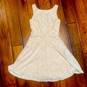 Speechless XS Lace Dress with Peach Underlay